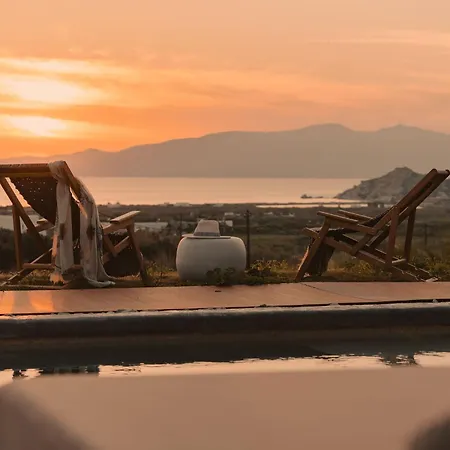 Lea Mikri Vigla Naxos City