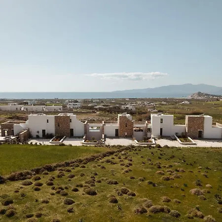 Lea Mikri Vigla * Naxos City