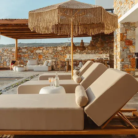 Lea Mikri Vigla Naxos City
